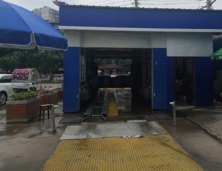 洗車場安裝AI視頻監(jiān)控，解決車牌識別和車流統(tǒng)計(jì)難題